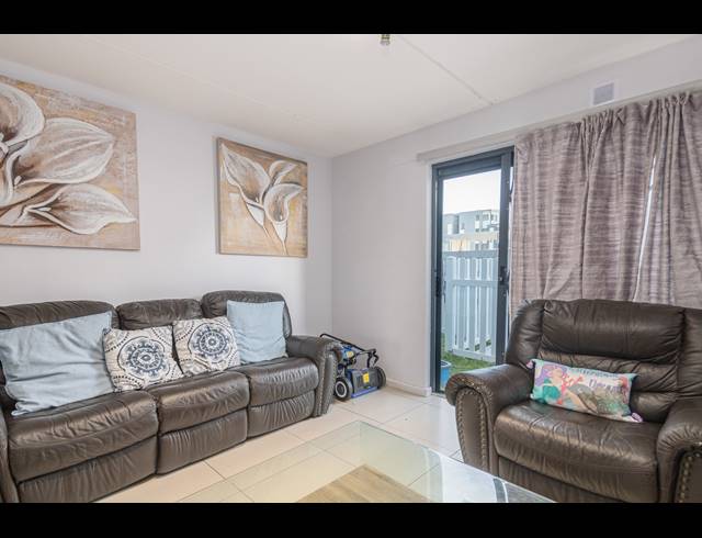 2 BEDROOM APARTMENT RENTED IN PARKLANDS